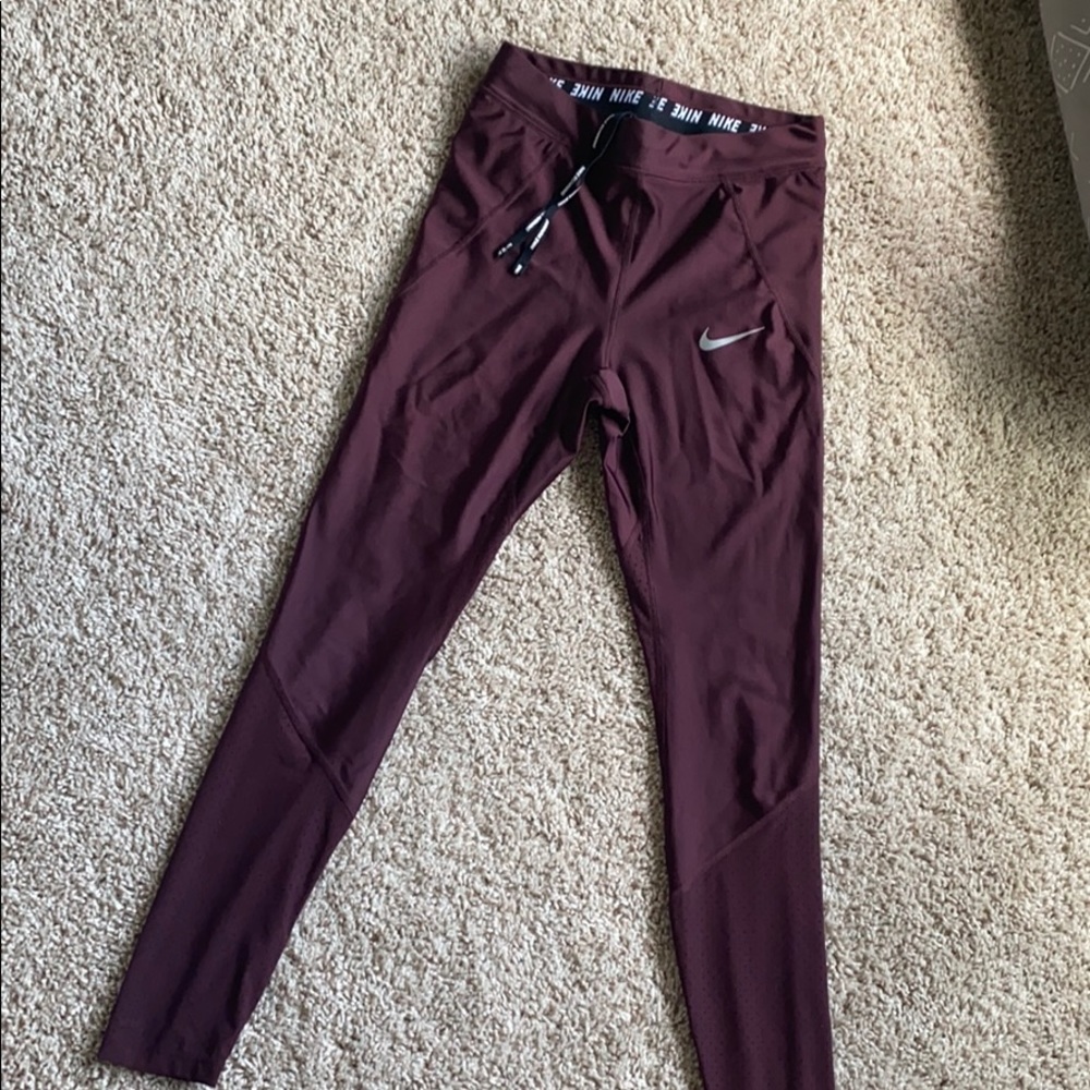 Maroon Nike Dri-fit leggings